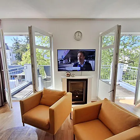 Ahlbeck Haus 2 아파트 제바트헤링스도르프